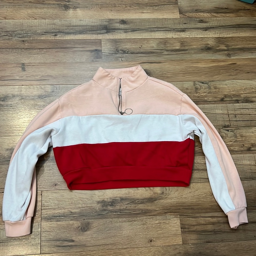 Cropped pull over with zipper